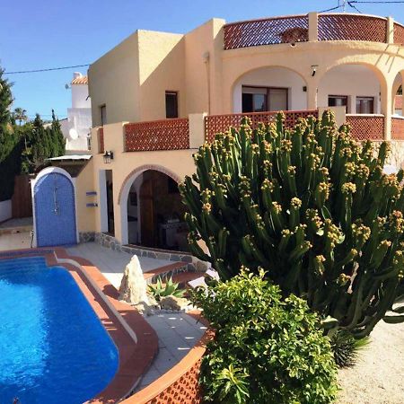 Villa Vid-Bil Калпе Екстериор снимка