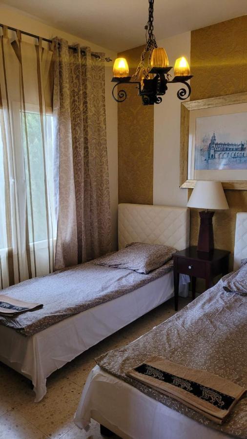 Villa Vid-Bil Калпе Екстериор снимка