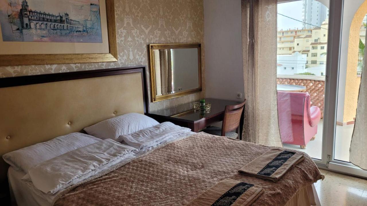 Villa Vid-Bil Калпе Екстериор снимка