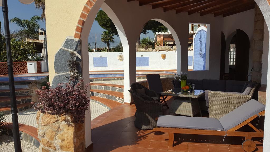 Villa Vid-Bil Калпе Екстериор снимка
