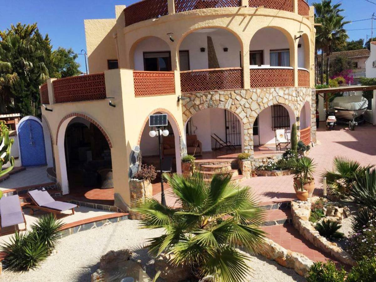 Villa Vid-Bil Калпе Екстериор снимка