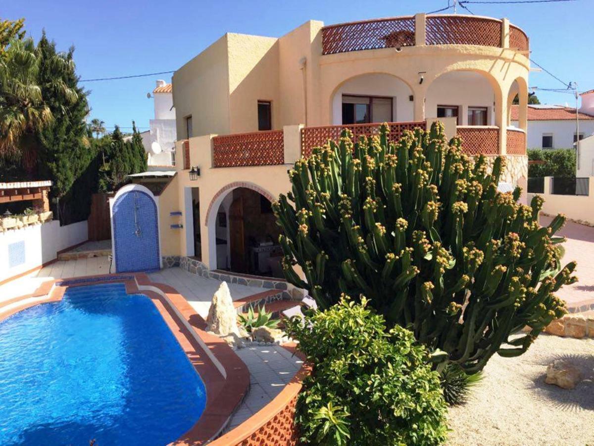 Villa Vid-Bil Калпе Екстериор снимка